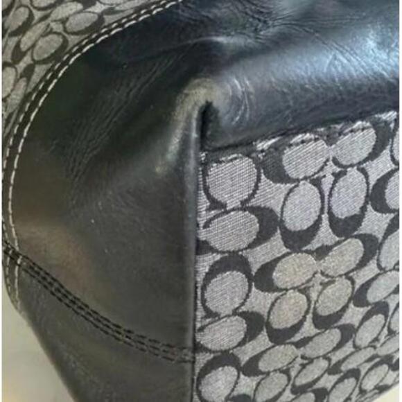 LOW START Coach Legacy 19918 Black Gray Signature Jacquard Shoulder Purse, EUC - Picture 6 of 10